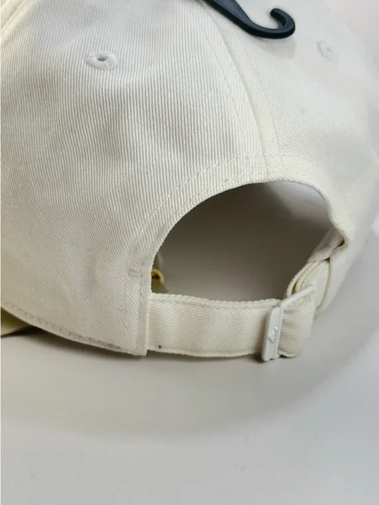 Adidas NWT Tonal Logo Baseball Cap White One Size - Picture 3 of 6